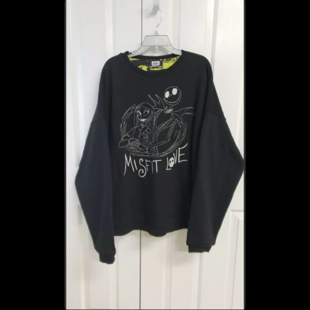 Disney The Nightmare Before Christmas Misfit Love Reversible Sweatshirt Size XL